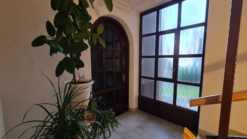 Sátoraljaújhely - 7 izbový  3 generačný rodinný dom v centre