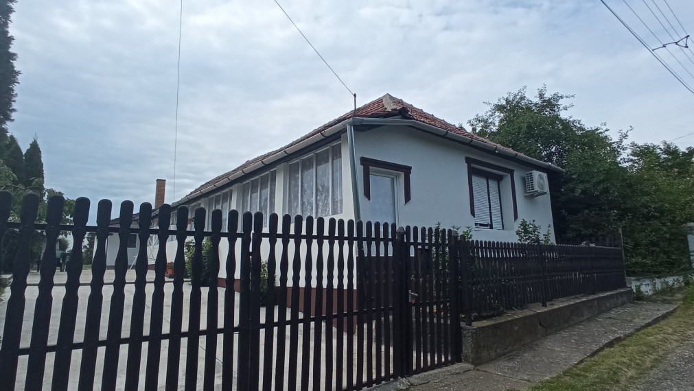 GEMINIBROKER v obci FONY 4 izbový rekonštruovaný dom