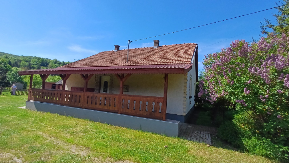 SZIN - 20 ročný 3izbový  prerobený rodinný dom