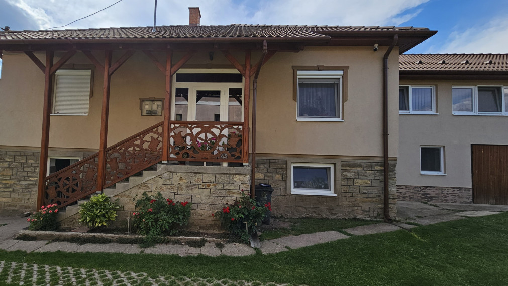 PERKUPA - nádherný 3 izbový rodinný dom, kompletná reknoštrukcia, 20á pozemok