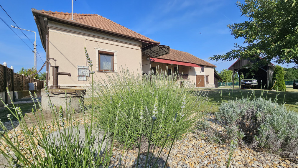 Komjáti - výnimočný rodinný dom kompletná rekonštrukcia