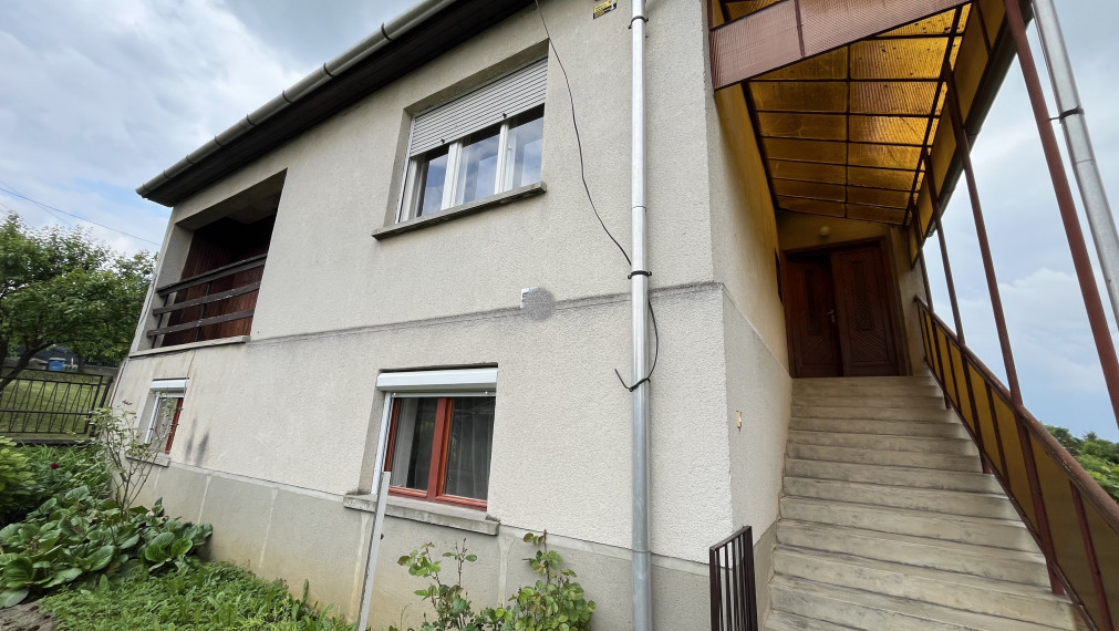 Szalonna - 4 izbový rodinný dom, blízko jazera Rakaca