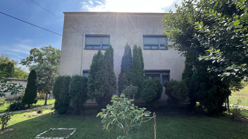 Šaca - 5 izbový rodinný dom s peknou záhradou