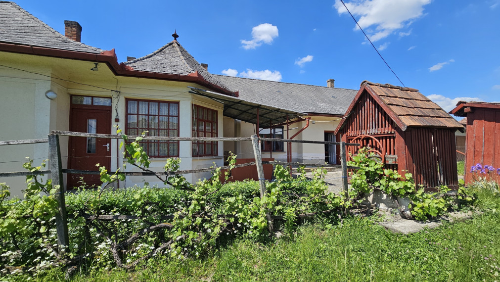 Bozsva - 3 izbový dom  vo výbornom stave