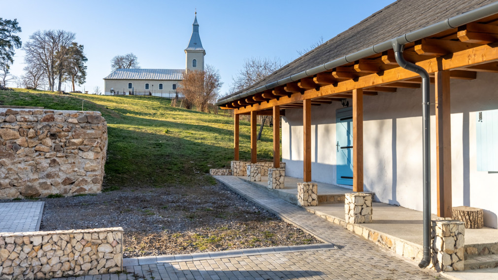 Vilyvitány-  výnimočná  chalupa - kompletná rekonštrukcia