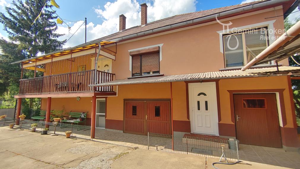 Szendrő - krásny 2-generačný rodinný dom od GEMINIBROKER