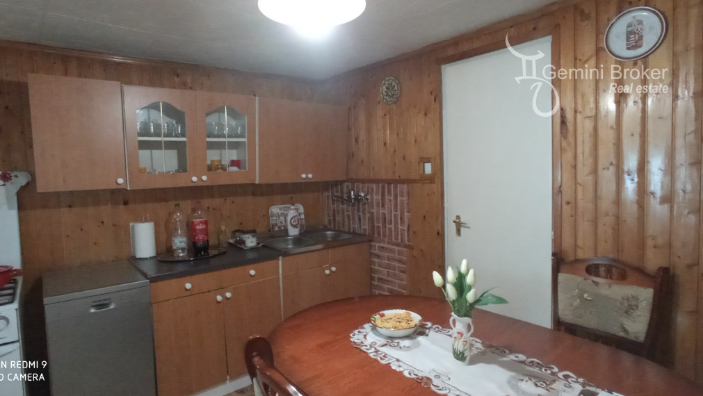 GEMINIBROKER v obci FONY 4 izbový rekonštruovaný dom