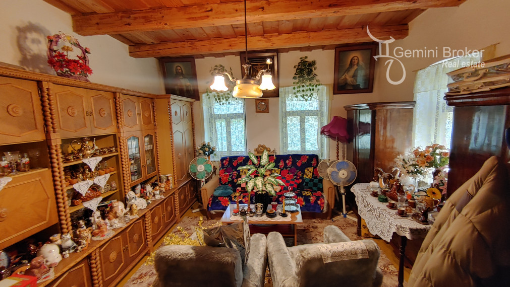 Felsőtelekes - 2 domy na veľkom pozemku len 30km od hraníc