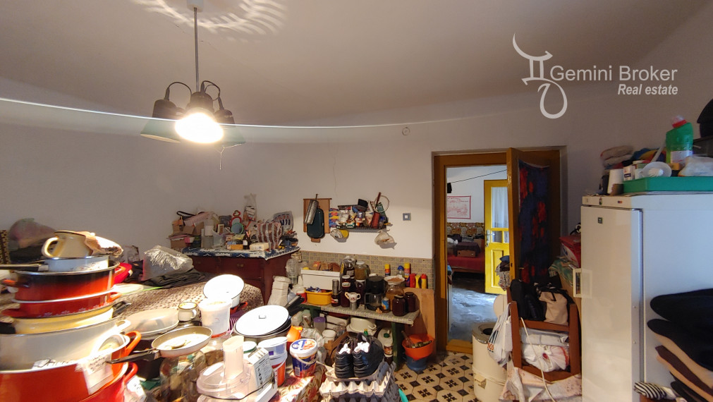 Felsőtelekes - 2 domy na veľkom pozemku len 30km od hraníc