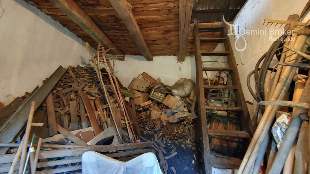 Felsőtelekes - 2 domy na veľkom pozemku len 30km od hraníc