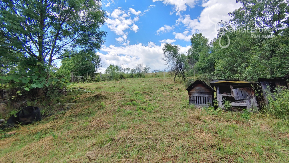 Felsőtelekes - 2 domy na veľkom pozemku len 30km od hraníc