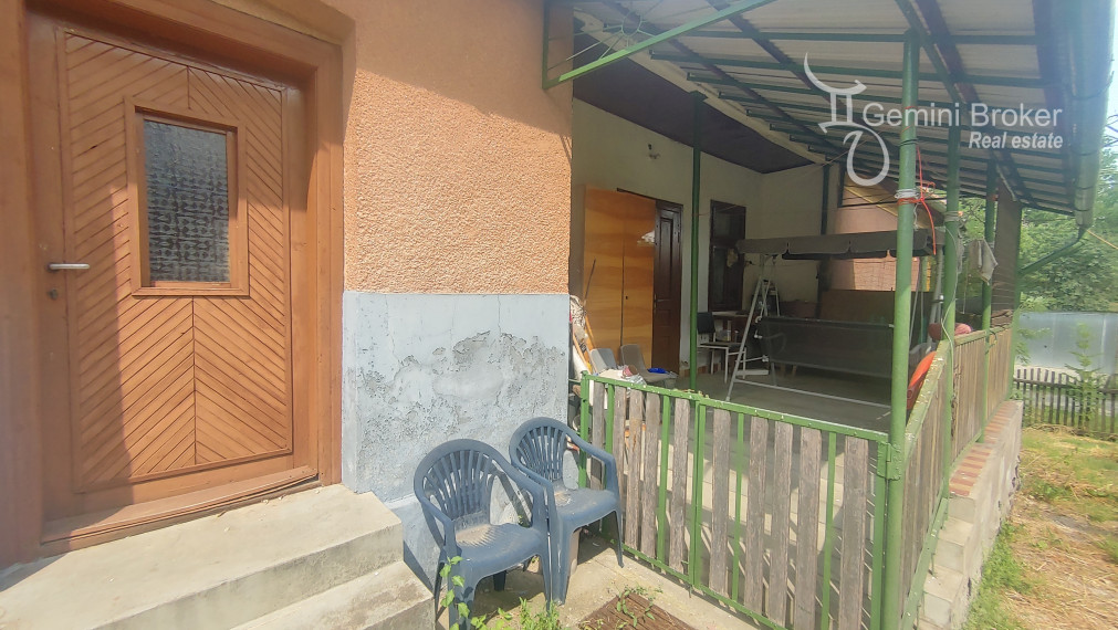 Felsőtelekes - 2 domy na veľkom pozemku len 30km od hraníc