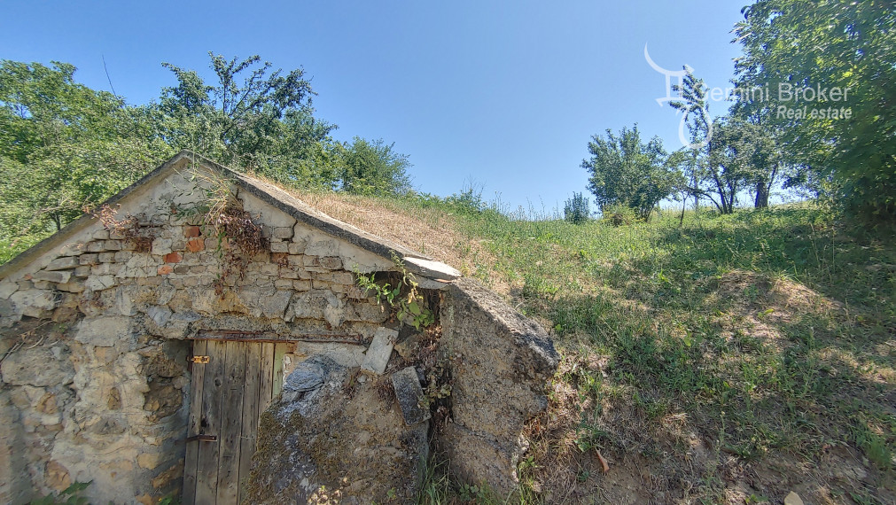 Felsőtelekes - 1h od KE vidiecky domček s gánkom a pivnicou