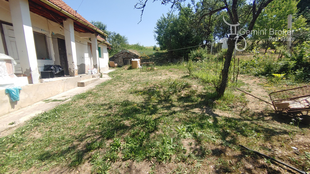 Felsőtelekes - 1h od KE vidiecky domček s gánkom a pivnicou