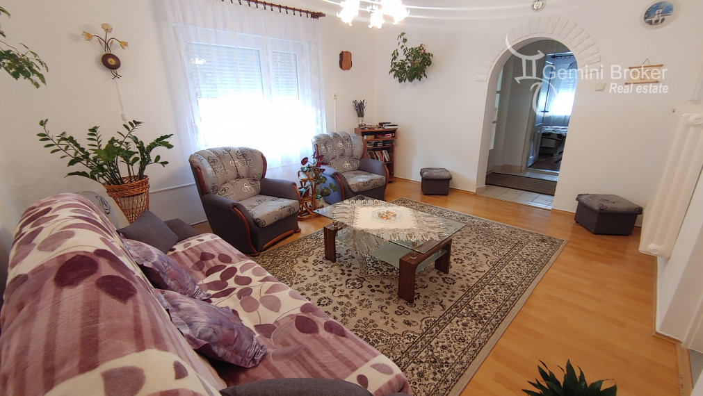 Szuhogy - 1h od KE - krásny RD po rekonštrukcii s veľkým pozemkom