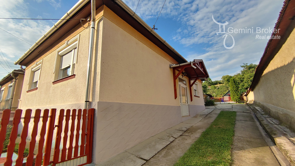 Szuhogy - 1h od KE - krásny RD po rekonštrukcii s veľkým pozemkom
