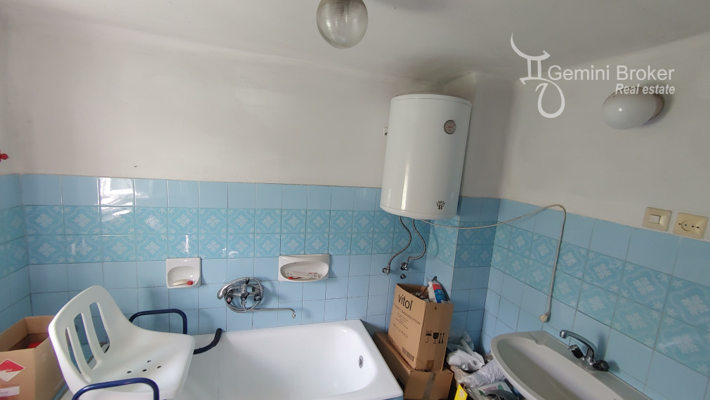 AGGTELEK - RD s novou strechou a 1ha pozemkom len 8km od hraníc