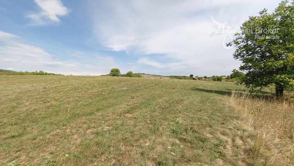 AGGTELEK - RD s novou strechou a 1ha pozemkom len 8km od hraníc