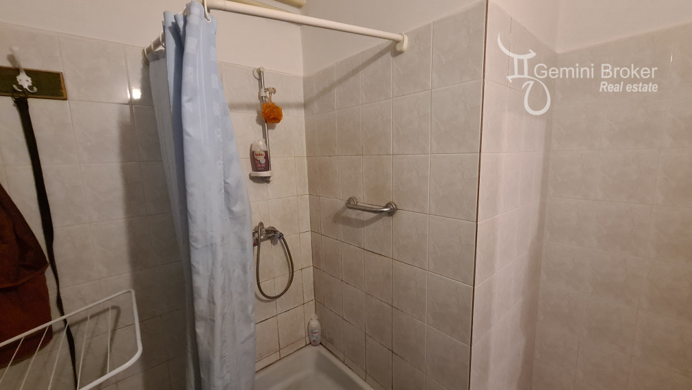 Sátoraljaújhely - 7 izbový  3 generačný rodinný dom v centre