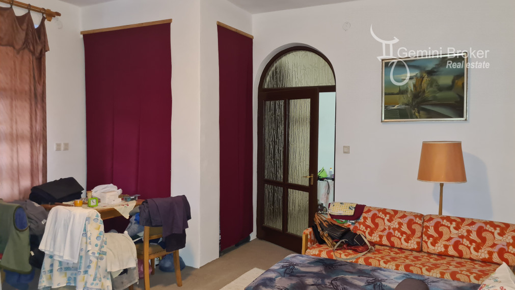 Sátoraljaújhely - 7 izbový  3 generačný rodinný dom v centre