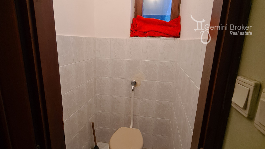 Sátoraljaújhely - 7 izbový  3 generačný rodinný dom v centre