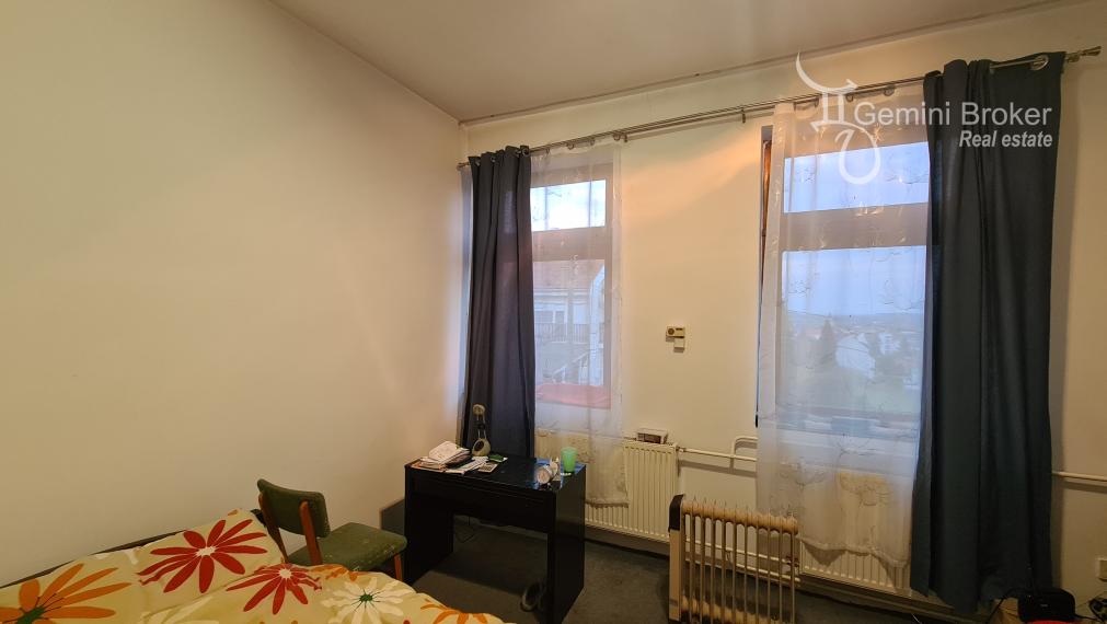 Sátoraljaújhely - 7 izbový  3 generačný rodinný dom v centre