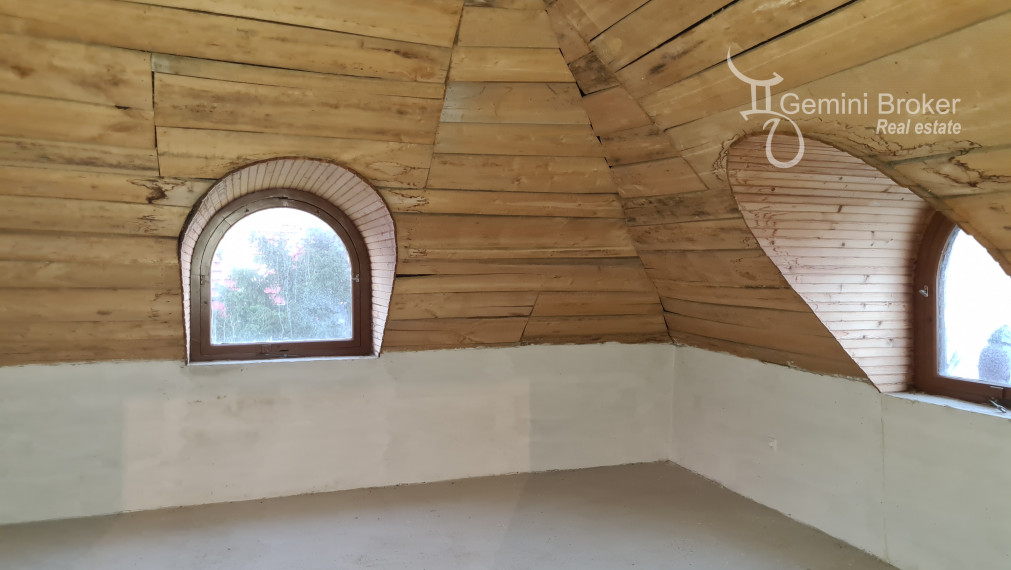 Sátoraljaújhely - 7 izbový  3 generačný rodinný dom v centre