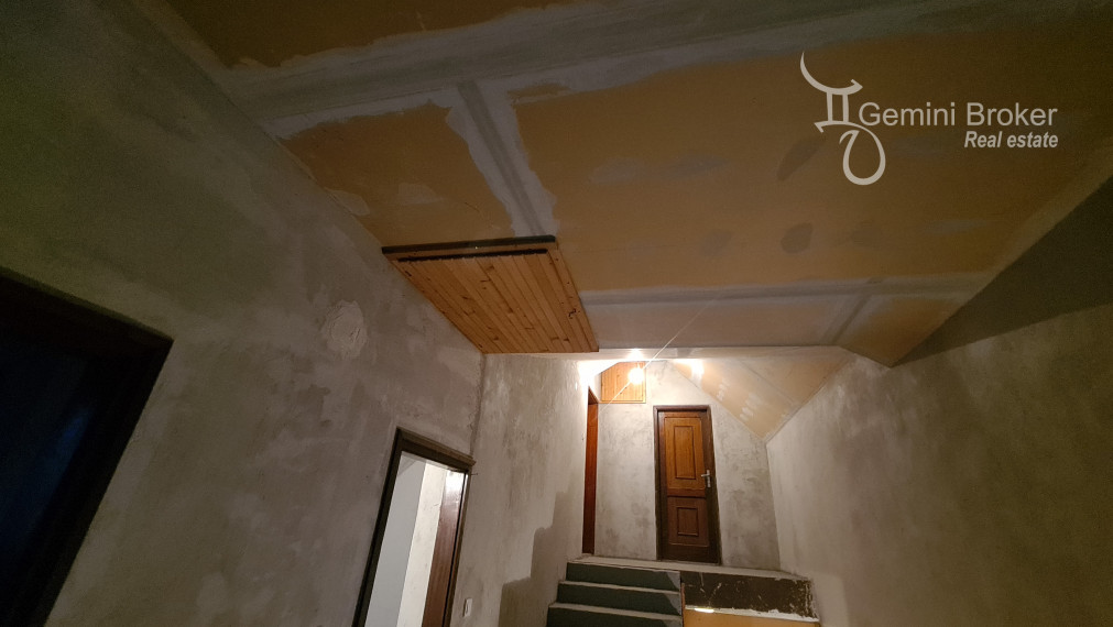 Sátoraljaújhely - 7 izbový  3 generačný rodinný dom v centre