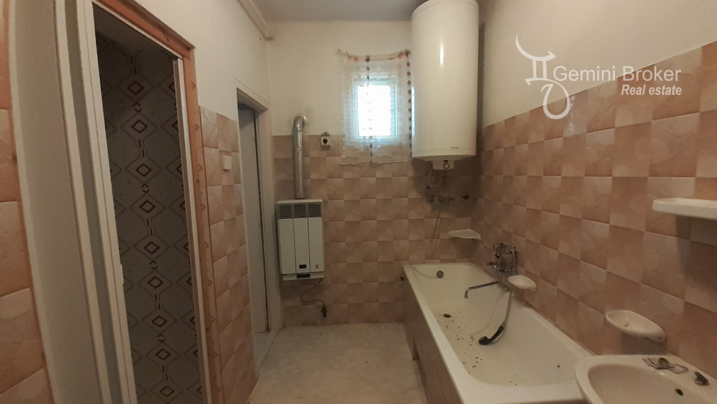 GALVÁCS - pekný 3i RD s garážou pri jazere