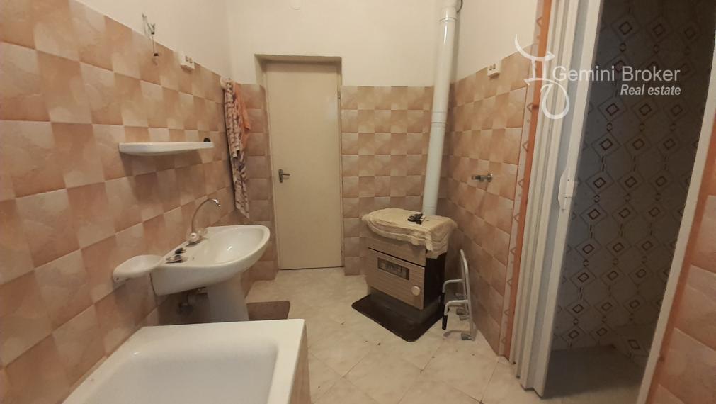 GALVÁCS - pekný 3i RD s garážou pri jazere