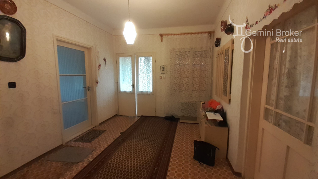 GALVÁCS - pekný 3i RD s garážou pri jazere