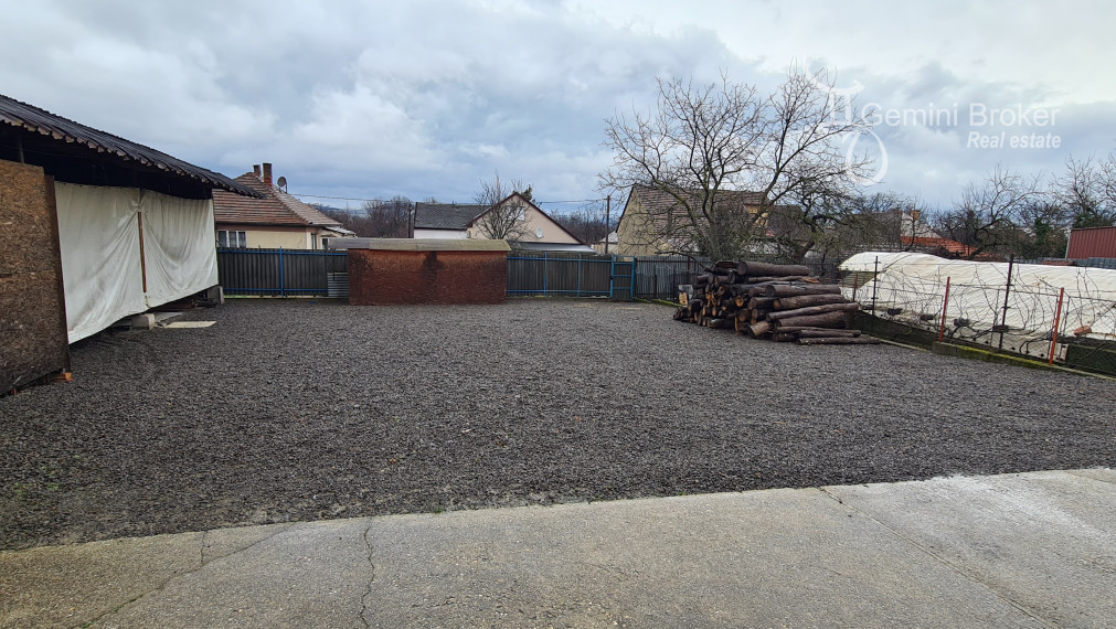 Sátoraljaújhely - 2 domy na jednom pozemku vhodné na podnikanie aj bývanie