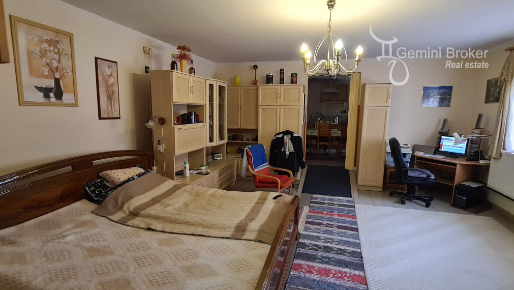 Sátoraljaújhely - 2 domy na jednom pozemku vhodné na podnikanie aj bývanie