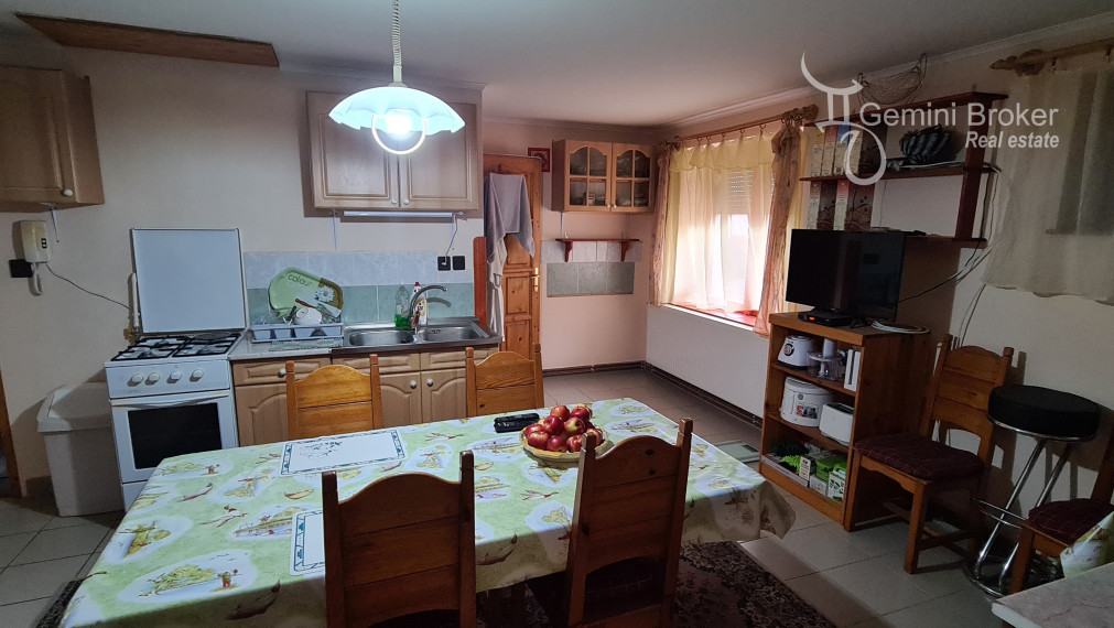 Sátoraljaújhely - 2 domy na jednom pozemku vhodné na podnikanie aj bývanie