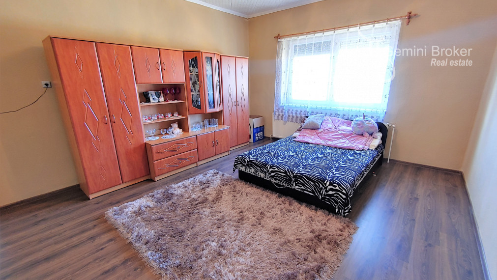 Luxusný 4-izbový rodinný dom s balkónom v turistickej časti mesta Szendrő