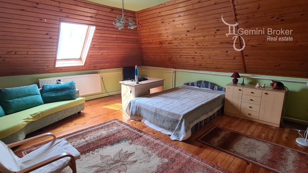 Znížená cena! Sátoraljaújhely - 6 izbový rodinný dom pre náročných v centre so súkromím