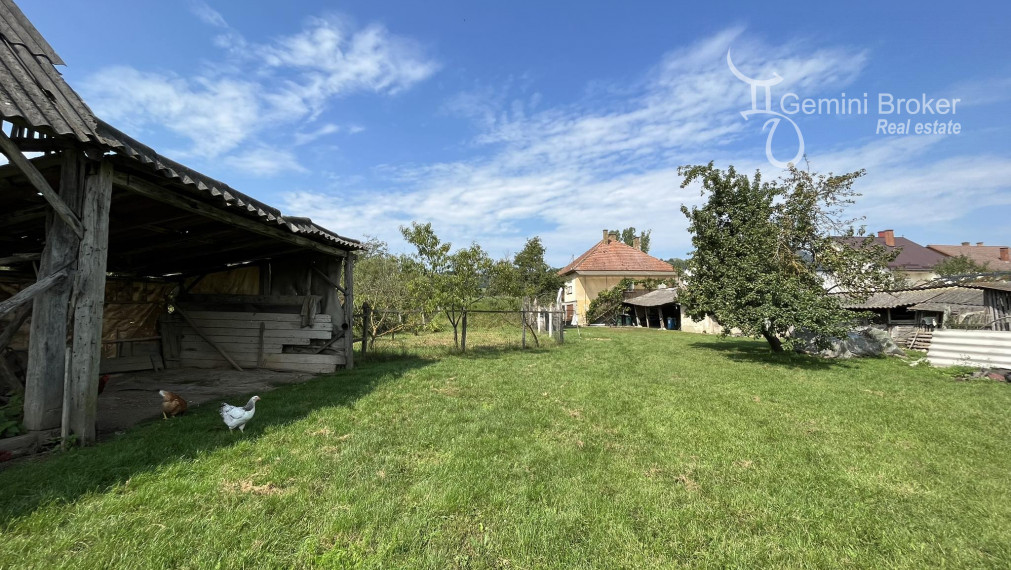 PERKUPA- 5 izbový poschodový dom v pôvodnom stave