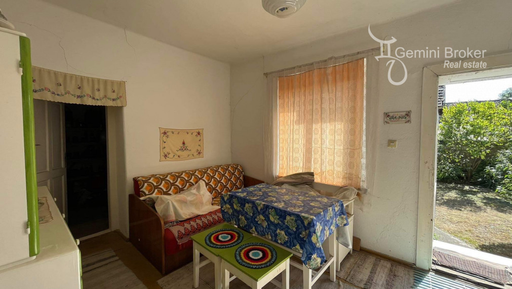 KOMJÁTI- 4 izbový rodinný dom v pôvodnom stave