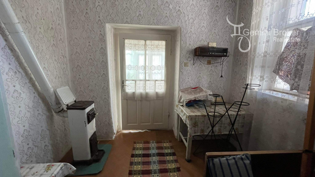 KOMJÁTI- 4 izbový rodinný dom v pôvodnom stave