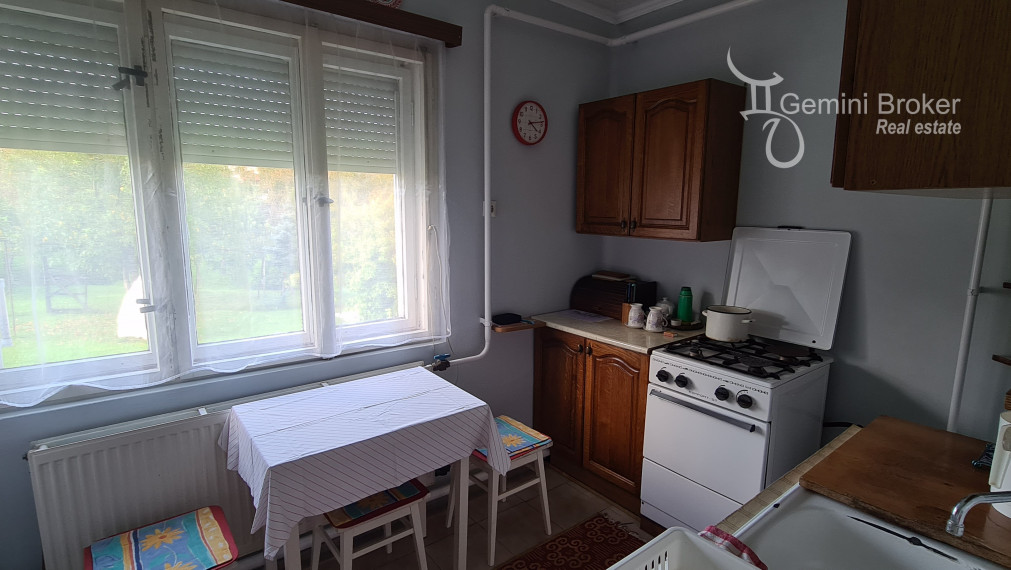 HOLLÓHÁZA - 4 izbový dom vhodný na bývanie, tiché prostredie, krásny výhľad