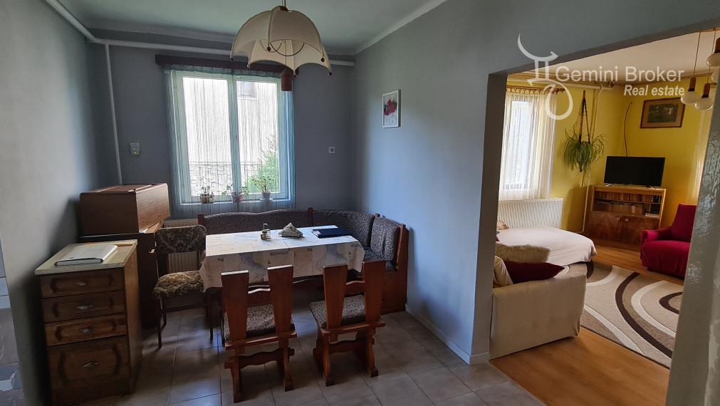 HOLLÓHÁZA - 4 izbový dom vhodný na bývanie, tiché prostredie, krásny výhľad