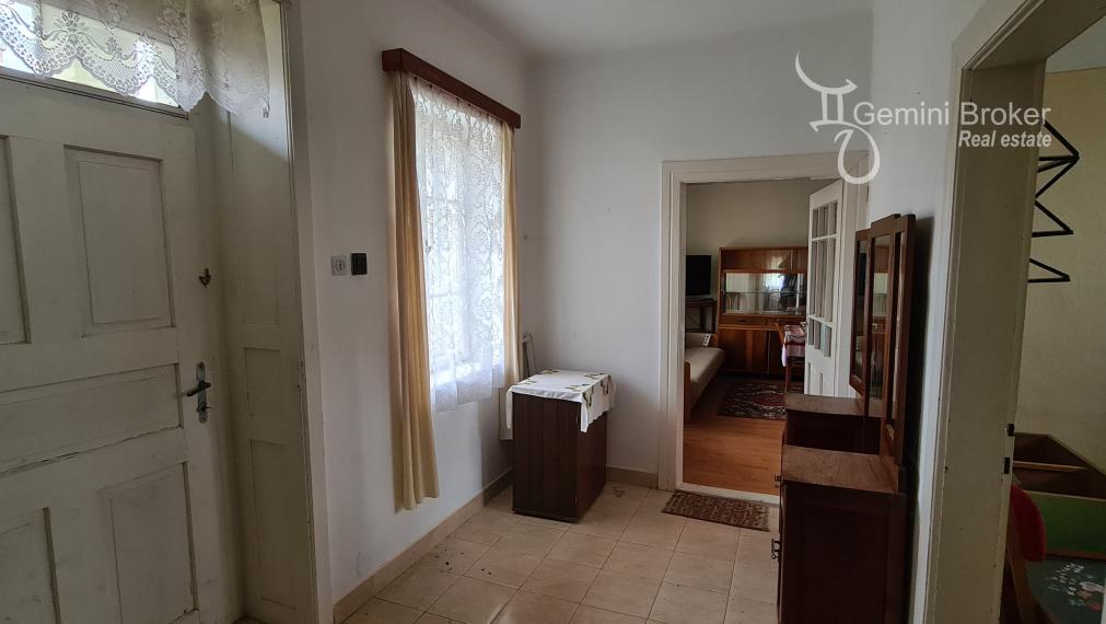 Füzérkomlós 2a1/2 izbový vidiecky dom s veľkou záhradou a stodolou