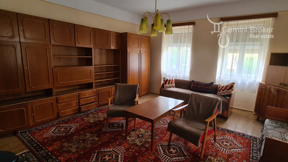 Füzérkomlós 2a1/2 izbový vidiecky dom s veľkou záhradou a stodolou