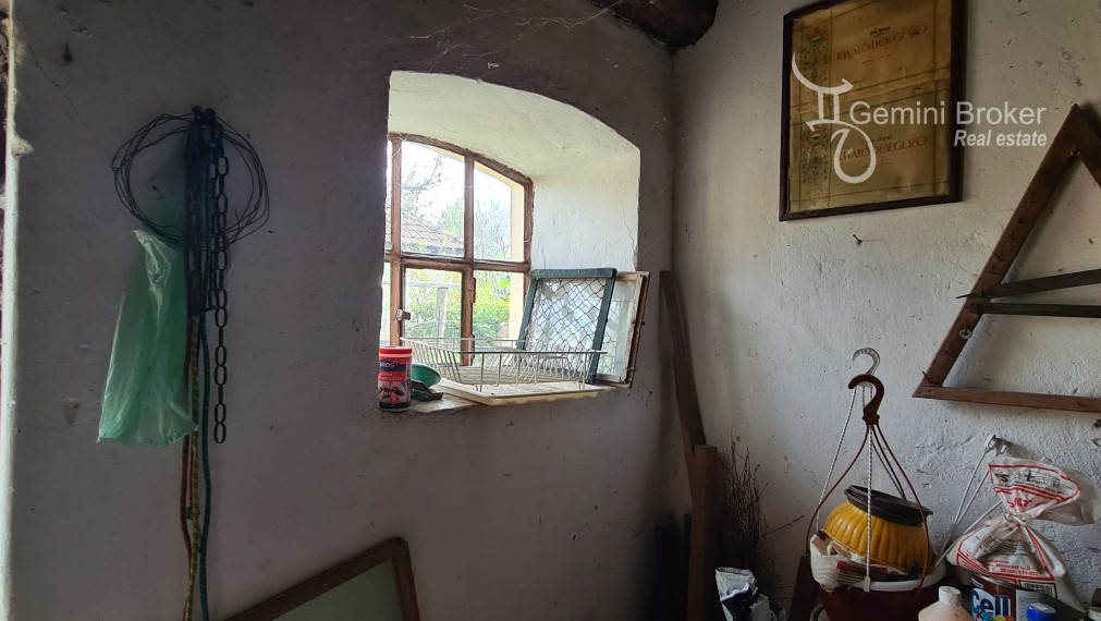 Füzérkomlós 2a1/2 izbový vidiecky dom s veľkou záhradou a stodolou