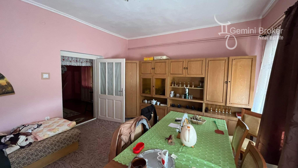 TORNASZENTJAKAB- 3 izbový rodinný dom s letnou kuchyňou