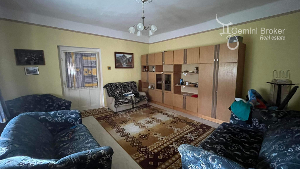 TORNASZENTJAKAB- 3 izbový rodinný dom s letnou kuchyňou