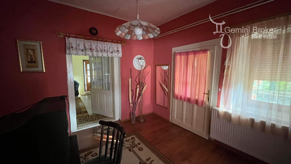 TORNASZENTJAKAB- 3 izbový rodinný dom s letnou kuchyňou