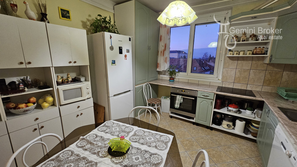 ZNÍŽENÁ CENA!! Slovenské Nové Mesto - Sátoraljaújhely 3 izbový veľký slnečný byt