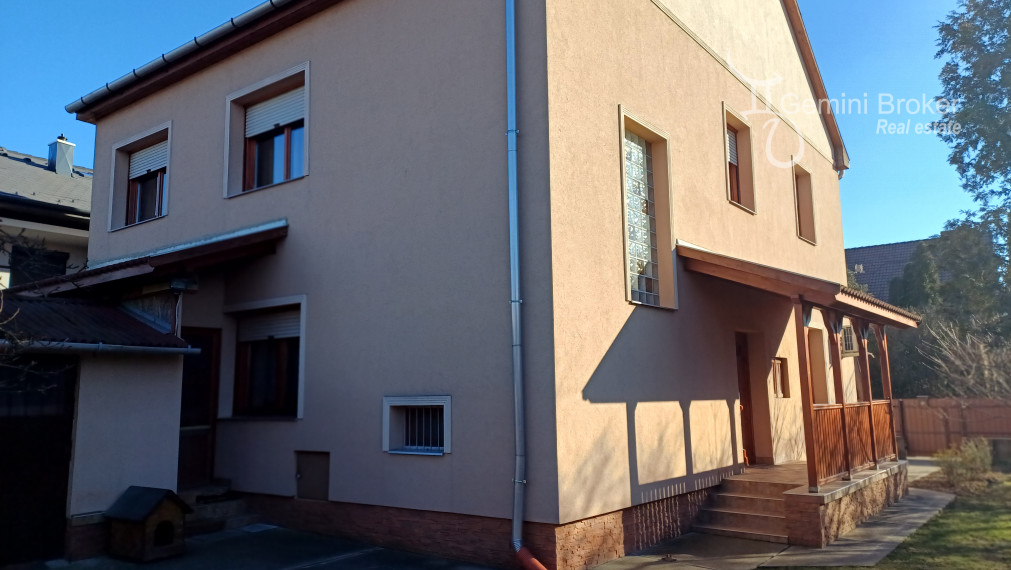 EDELÉNY dvojgeneračný 5 izbový dom