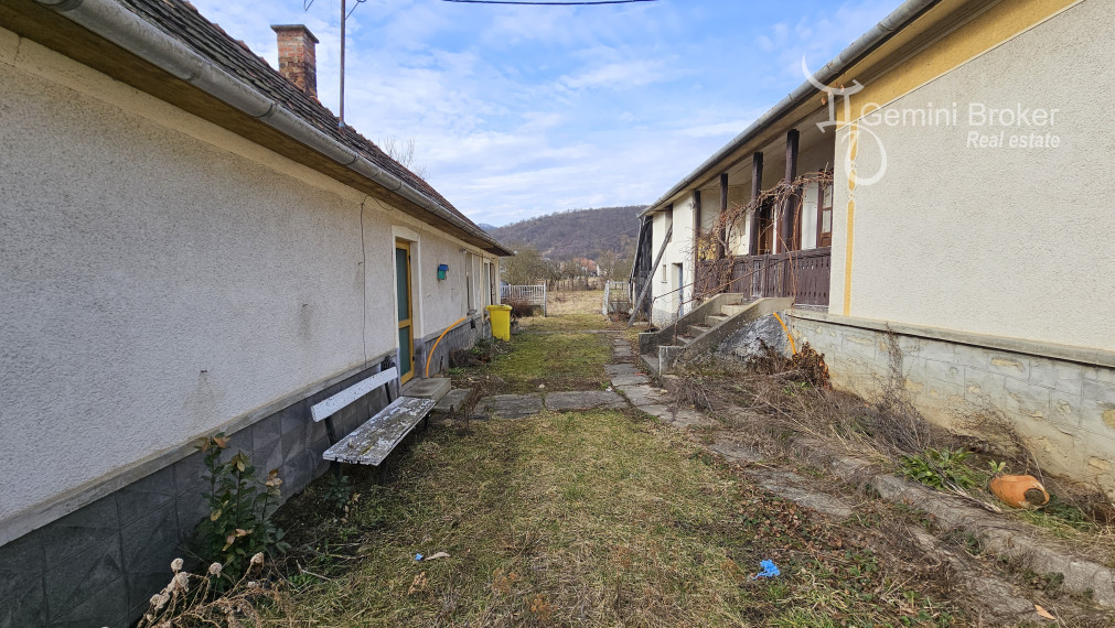 GEMINIBROKER Vám ponúka 2 domy za výhodnú cenu v obci Perkupa